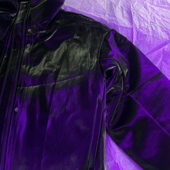 ALO CROPPED PUFFER - Picture 3 of 8